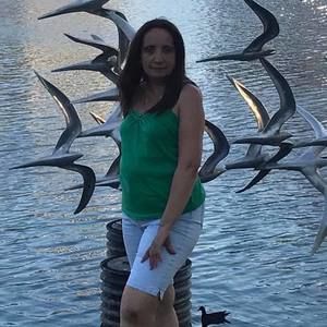 Meet your Posher, Myrna